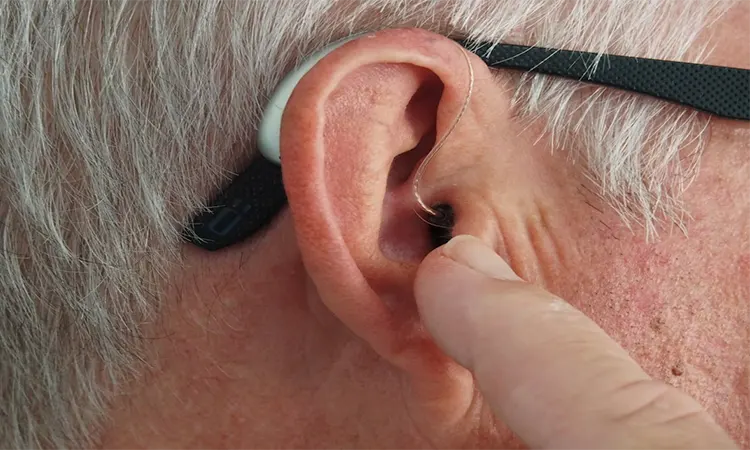 Şarjlı mı, Pilli mi? İşitme Cihazı Seçerken Bilmeniz Gerekenler